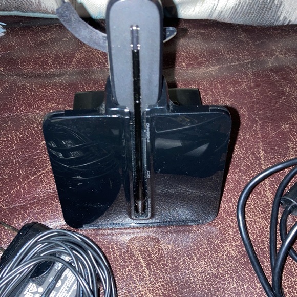 Plantronics C054 Wireless Headset System with hook set adapter apc-42 - Picture 2 of 2